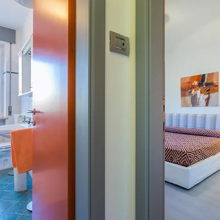 Guesthost - La Casa Del Giardin Grande Apartamento Údine